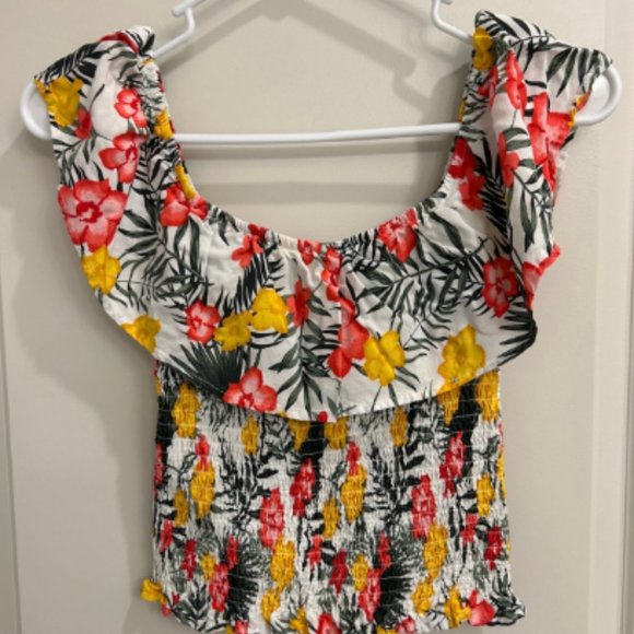 miami Tops - LIKE NEW Tropical Floral Crop Top